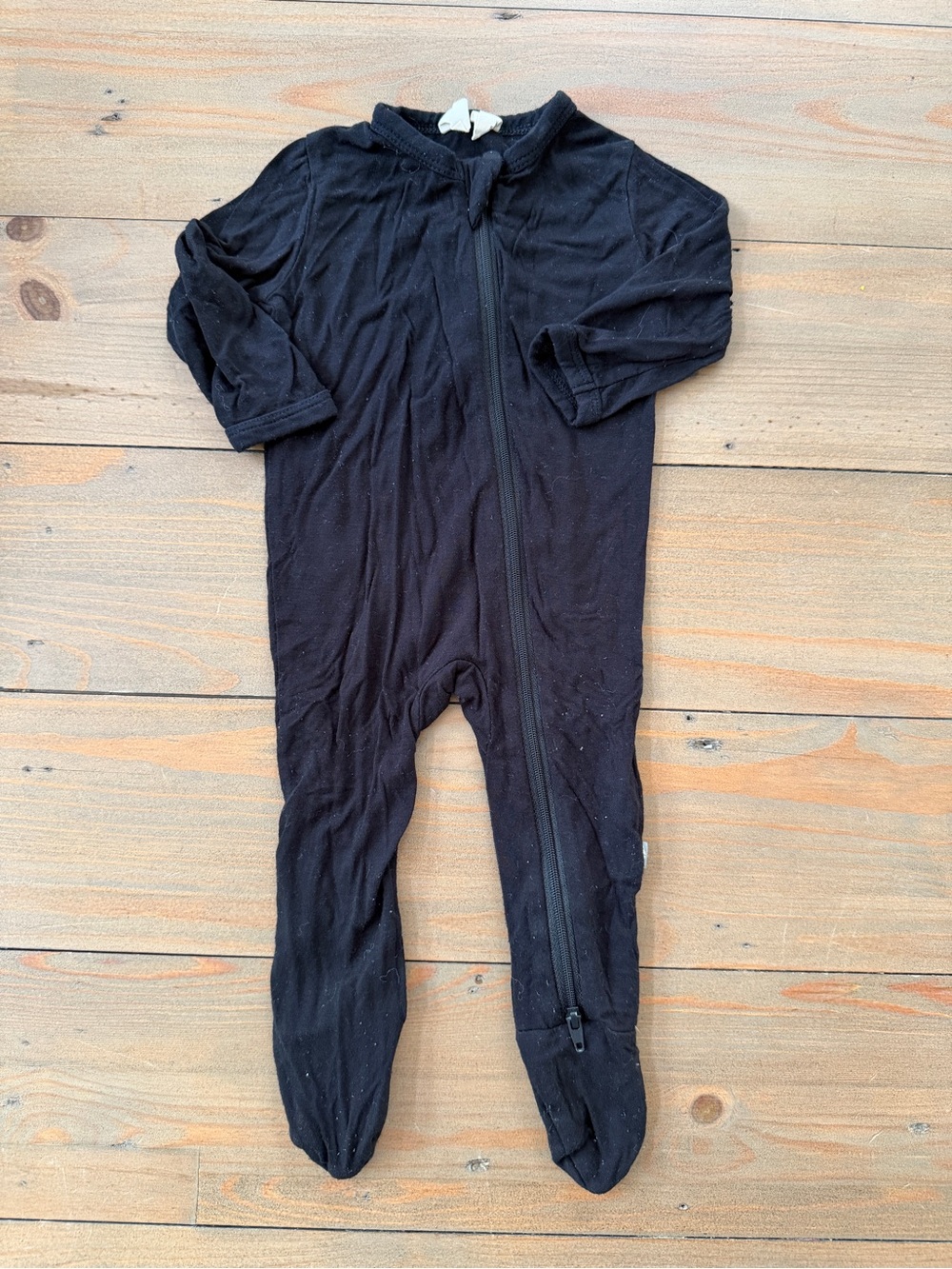 Kyte BABY Black Bamboo Zip-Front Footed Sleeper - 0-3 Months